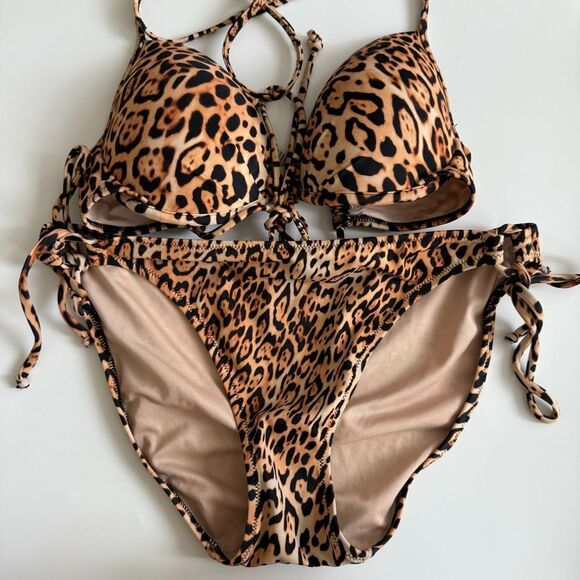 Victoria’s Secret 32C Push Up Animal Top Ruffle Bikini Bottom Size Medium Top - Picture 2 of 7